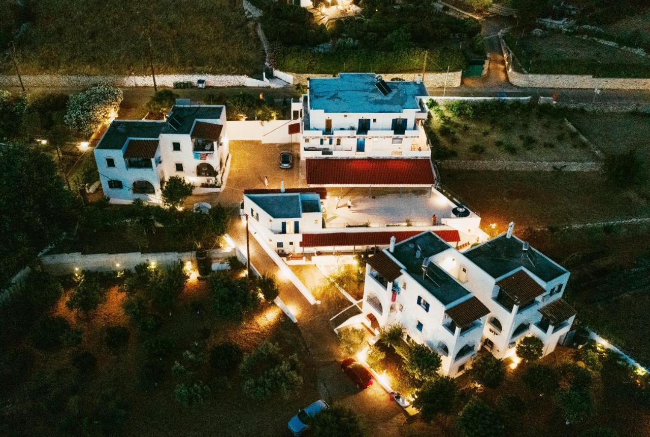 Theofilos Appartements Livadi  Екстериор снимка