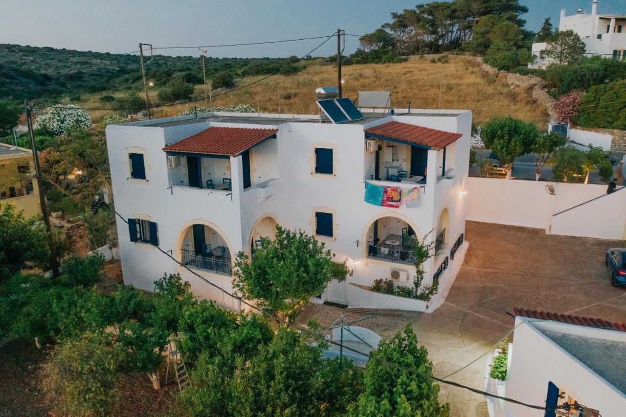Theofilos Appartements Livadi  Екстериор снимка